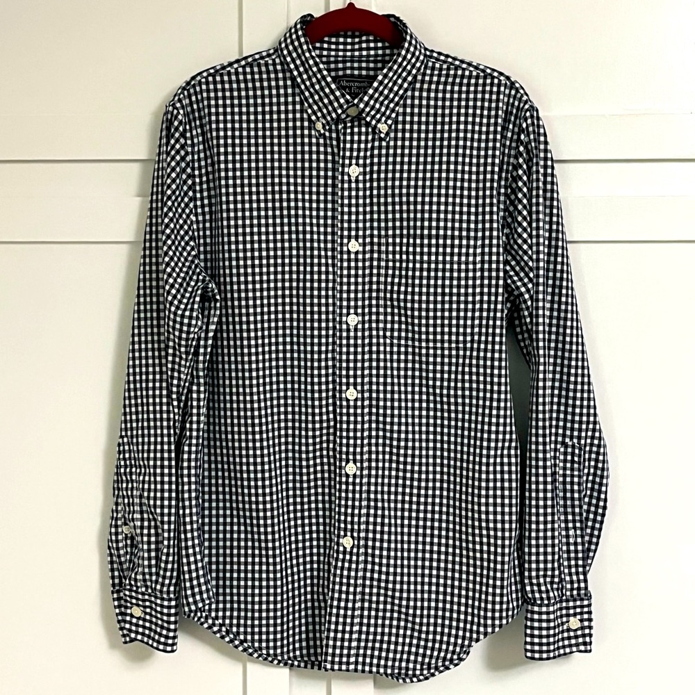 Abercrombie & Fitch Men's Small button down dress shirt. Great condition.